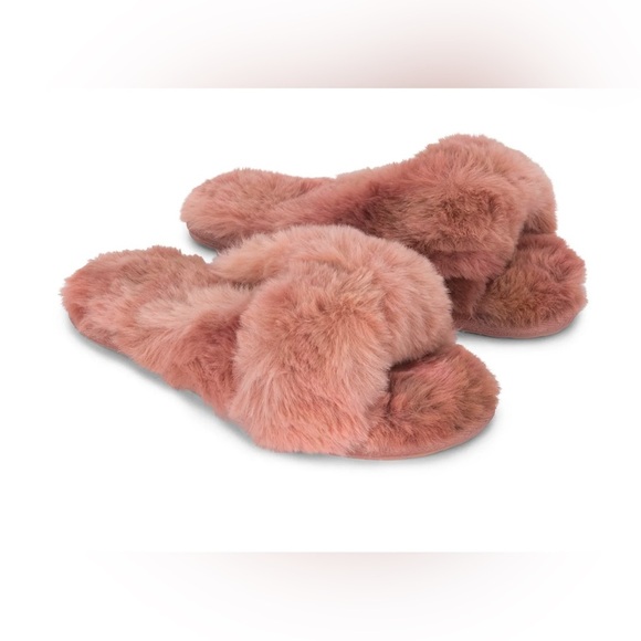 LEMON FAUX FUR SLIPPERS Size M/L. Some spots on the bottom Soft and cozy worn 1X - Picture 2 of 8